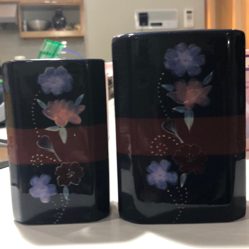 Thalia set of tumbler and toothbrushes holder 😘😘